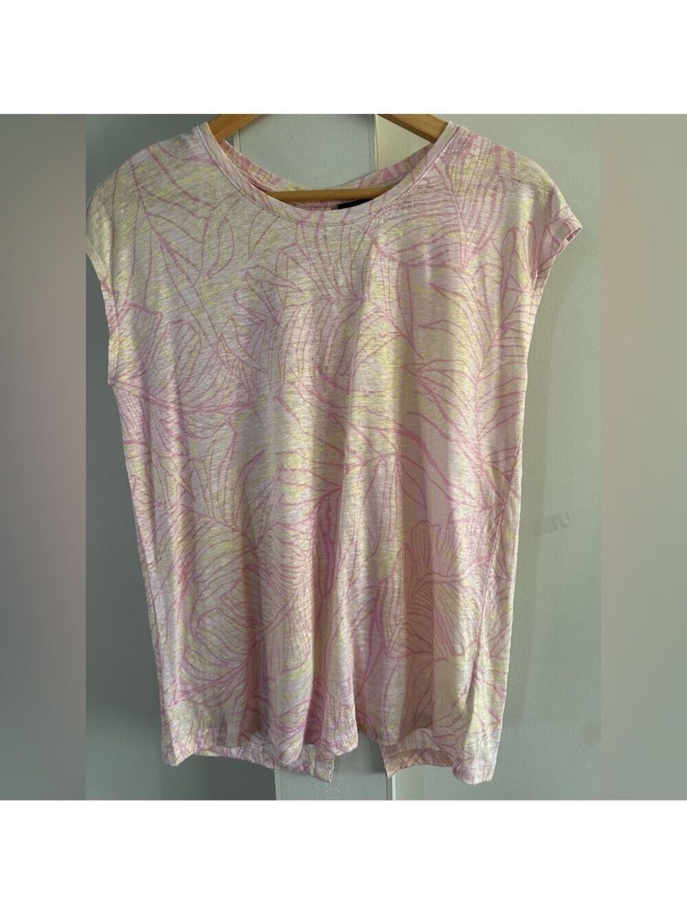 TAHARAI 100% LINEN SHORT SLEEVED POP OVER SUMMER TOP PASTEL LEAF PATTERN  SMALL